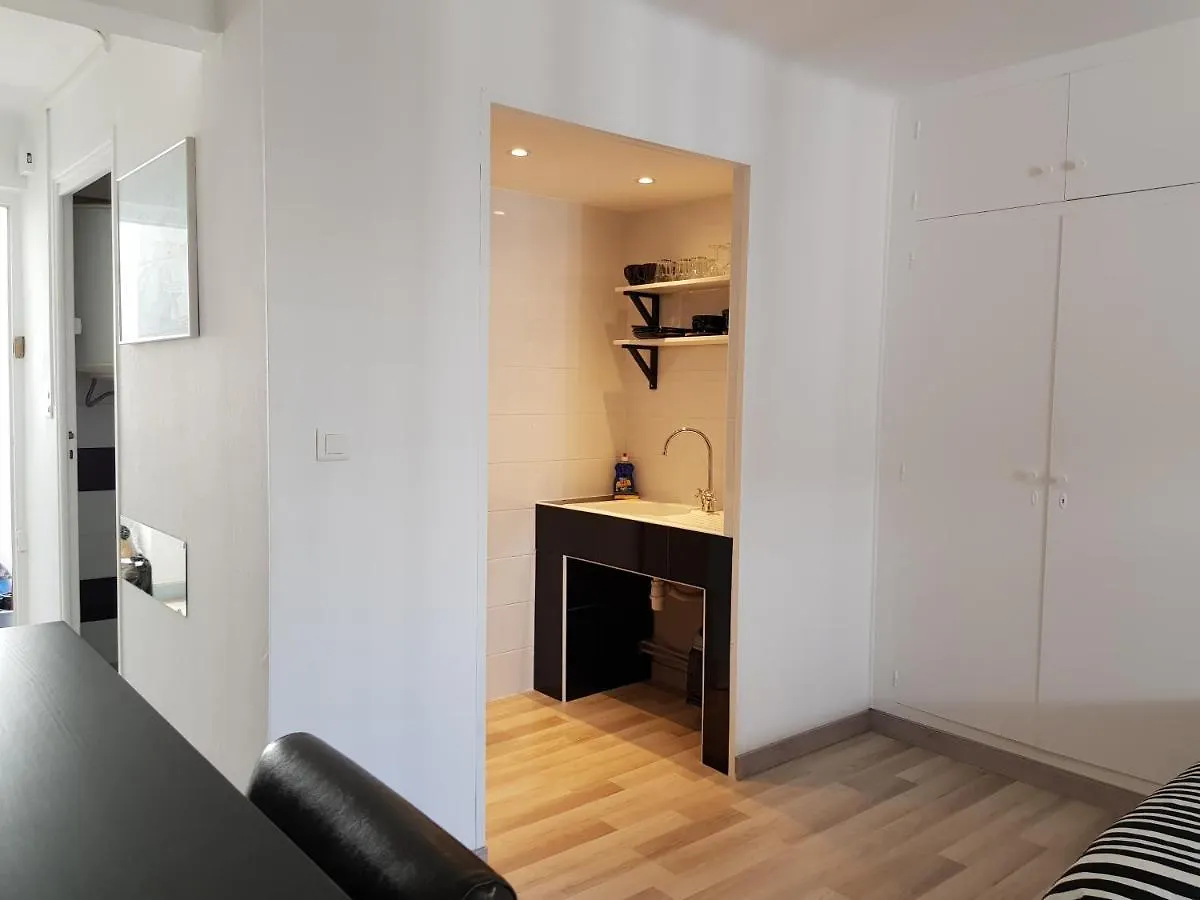 Studio Modern Apartment Cannes